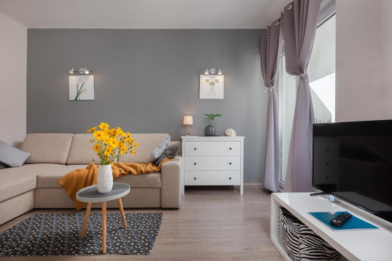 Sea View Ela Apartments Подгора Екстериор снимка